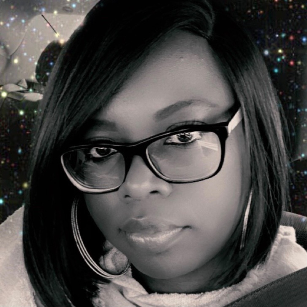 Meet your Posher, Alexandra